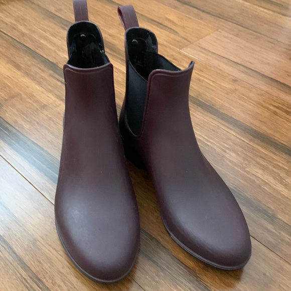 Sam Edelman Women's Tinsley Rain Shoe, Sangria Matte, 7 M US - Picture 1 of 2